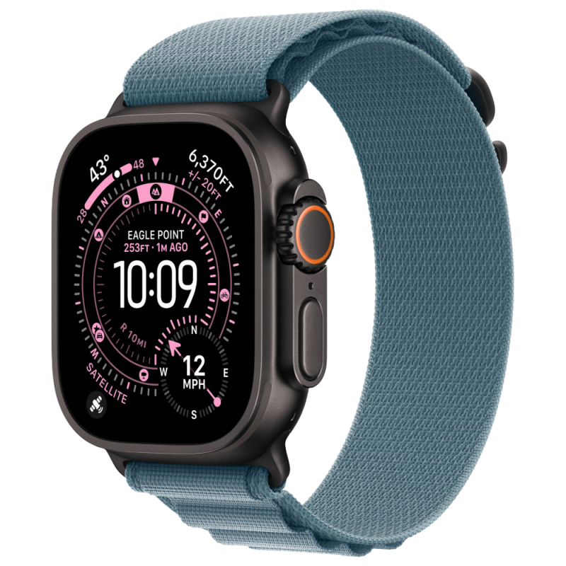 На фото изображено Apple Watch Ultra 3 GPS + Cellular, 49 мм, корпус из чёрного титана, ремешок Alpine, цвет светло-синий, L