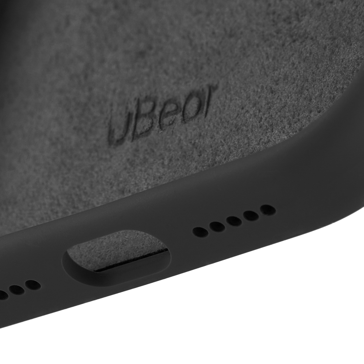 На фото изображено Чехол защитный uBear Touch Mag Case для iPhone 17 Pro, MagSafe, черный