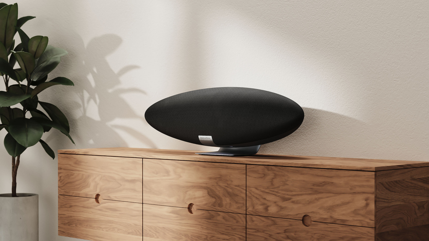 На фото изображено Акустическая система Bowers & Wilkins Zeppelin, чёрный