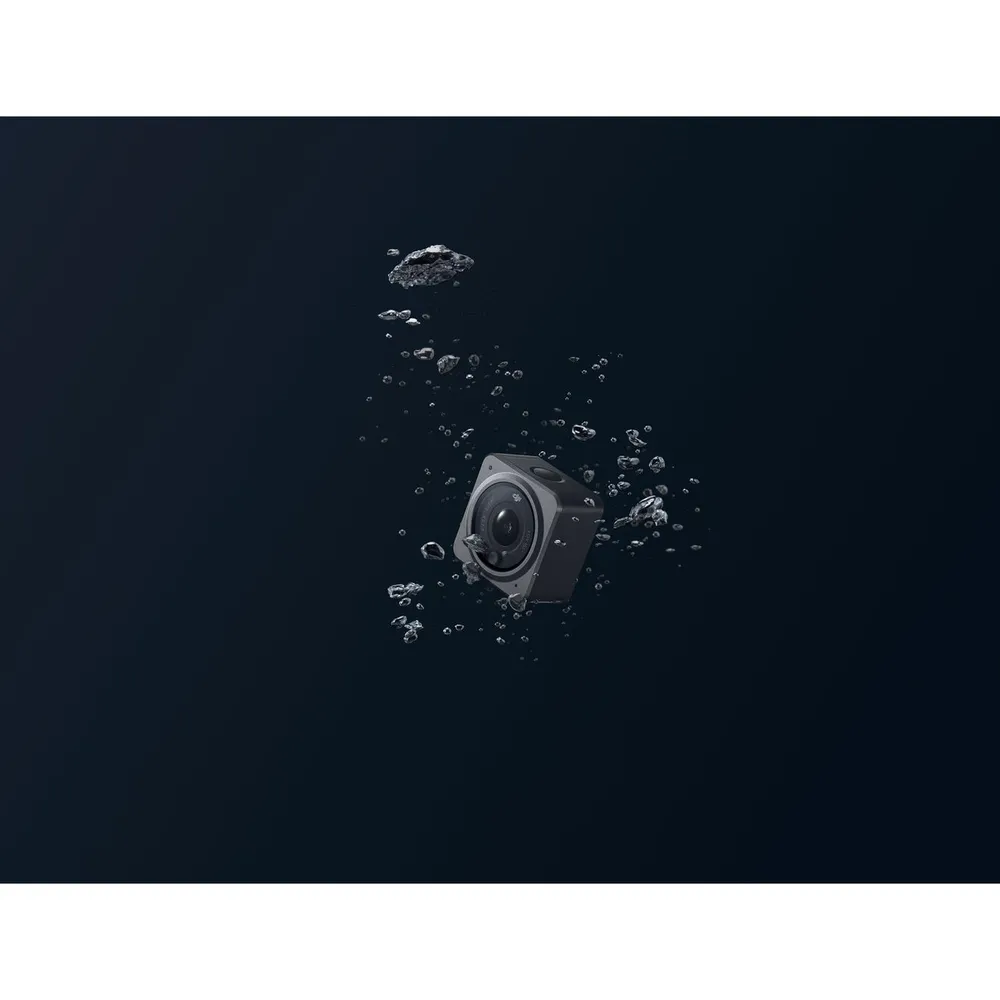 На фото изображено Экшн-камера DJI Action 2 Dual-Screen Combo