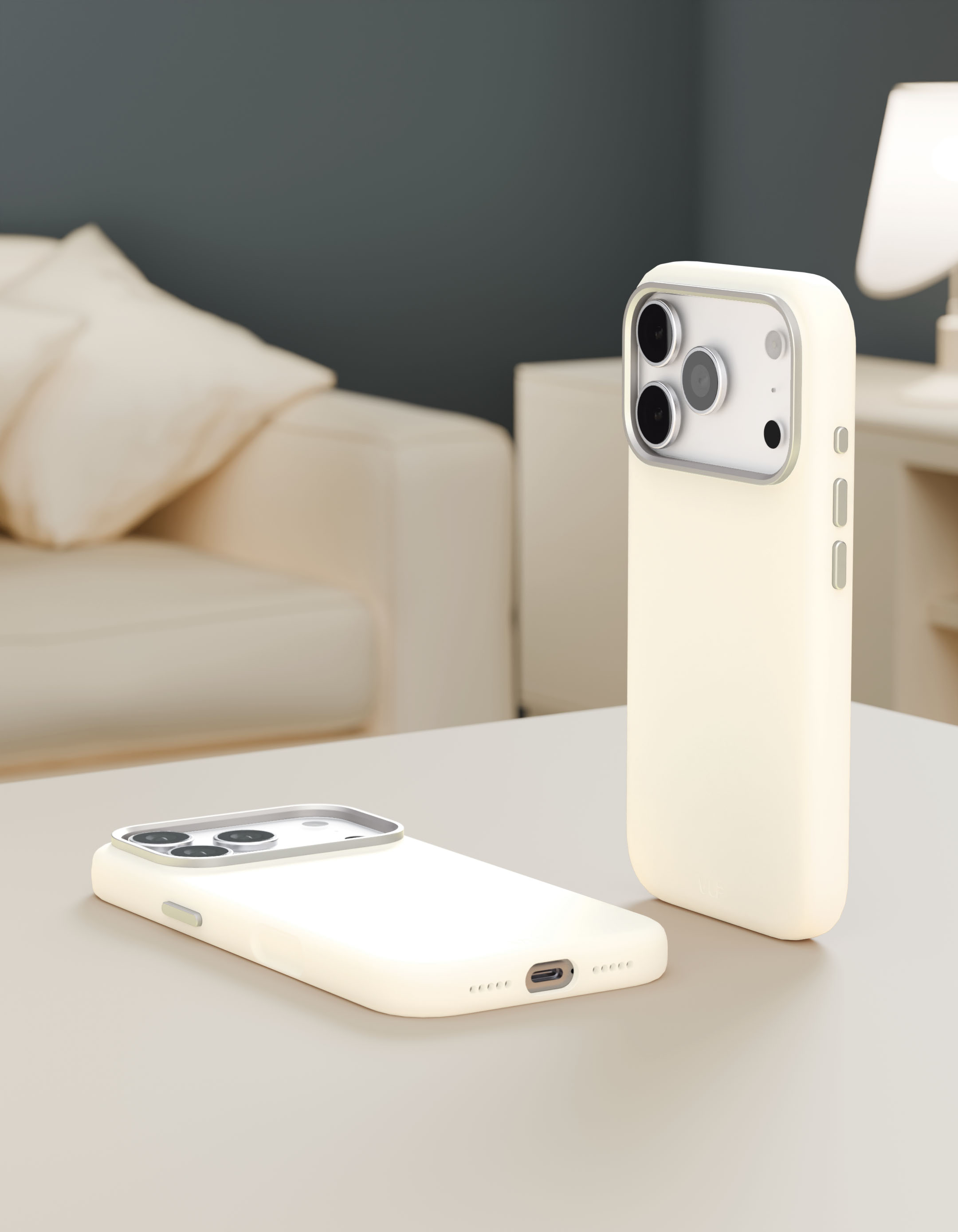 На фото изображено Чехол защитный VLP Aster Pro Case с MagSafe для iPhone 17 Pro, белый